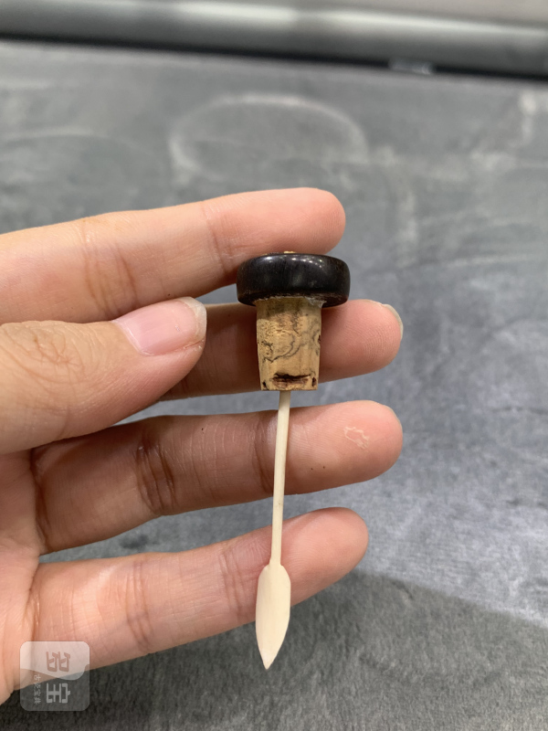 清中期青花釉里红杀妻求将图鼻烟壶 - 图10